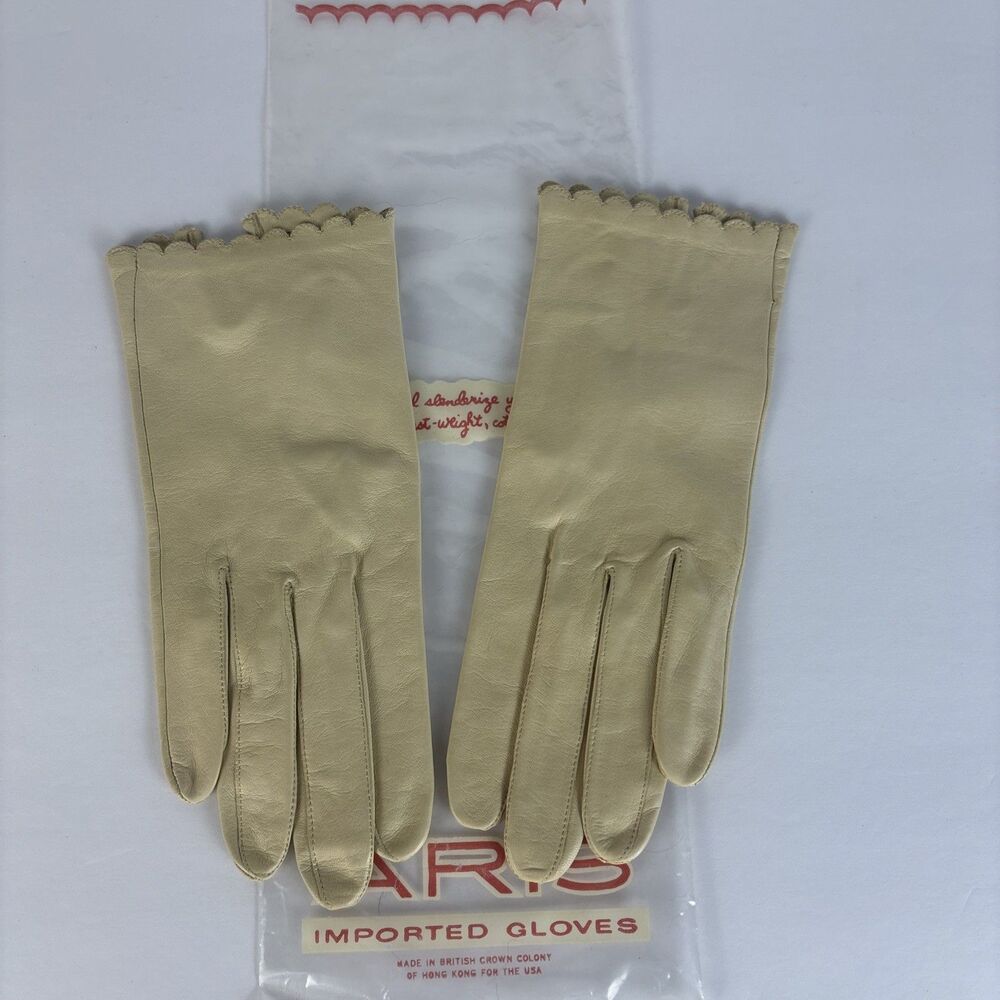 VTG Miss Aris Beige Cream Leather Gloves 7 1/2 Leather Wrist Length